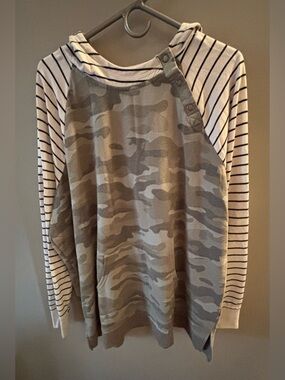 Maurices Plus Neutral Camo Body Hoodie with White & Black Stripe Sleeves